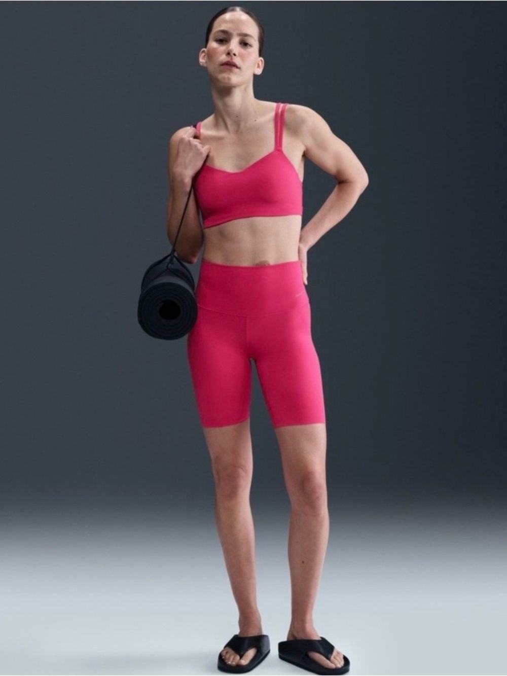 NWT Nike Women's Zenvy Gentle-Support High-Waisted 8" Bike Shorts. Size XS.